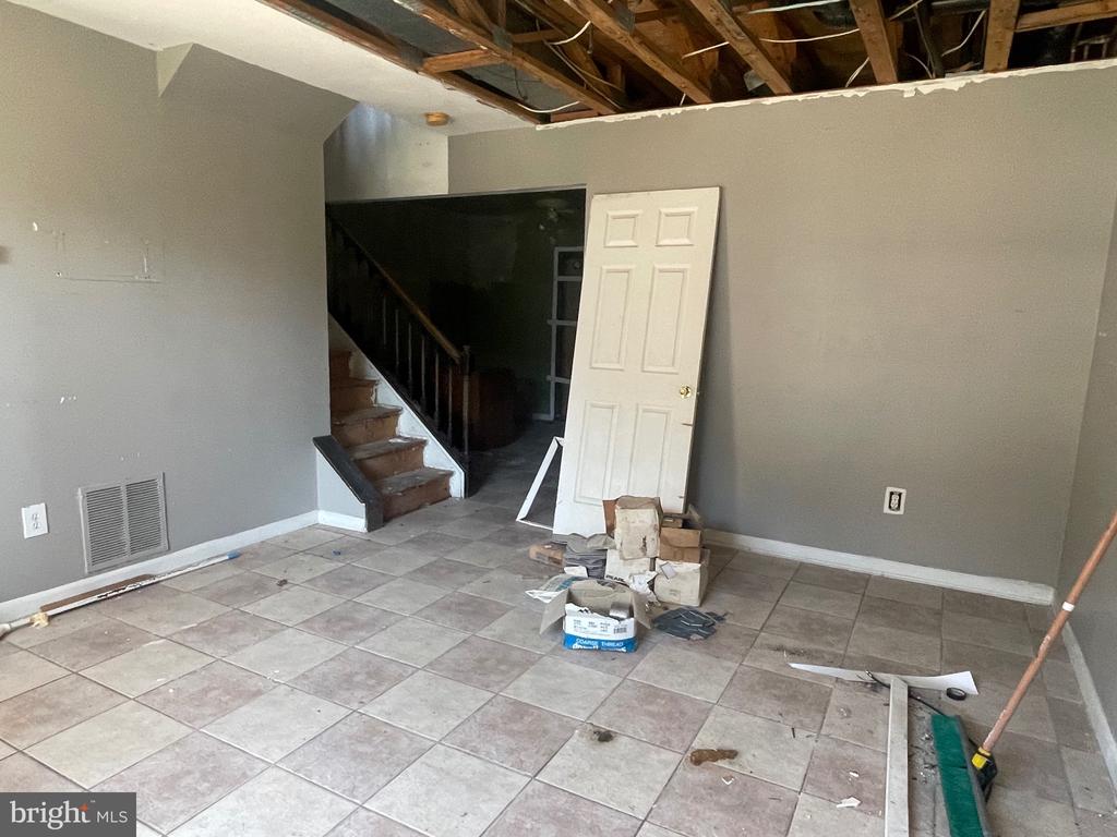3045 IVY BUSH COURT