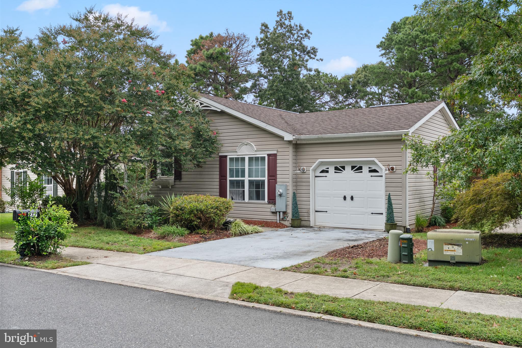 277 GREENBRIAR COURT