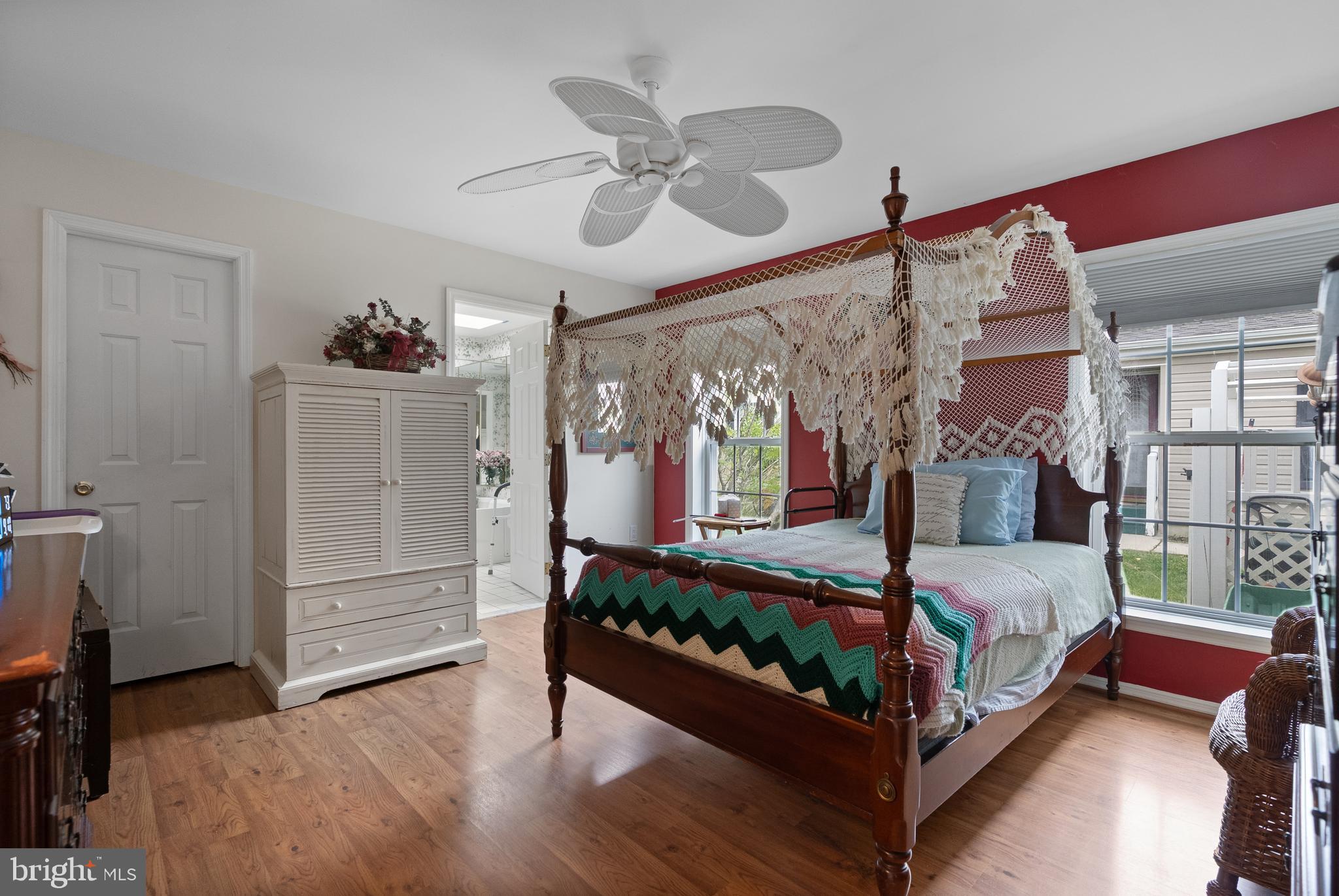 277 GREENBRIAR COURT