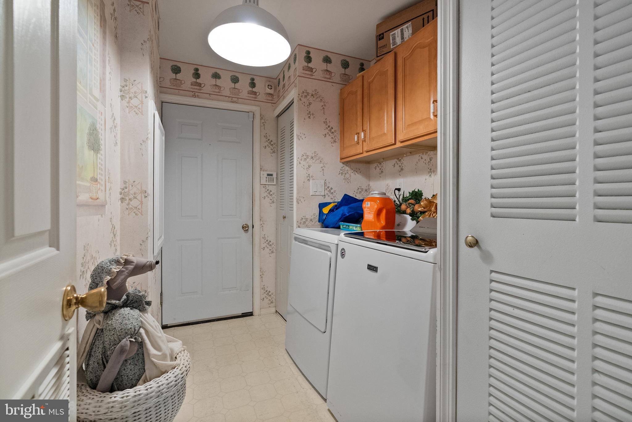 277 GREENBRIAR COURT