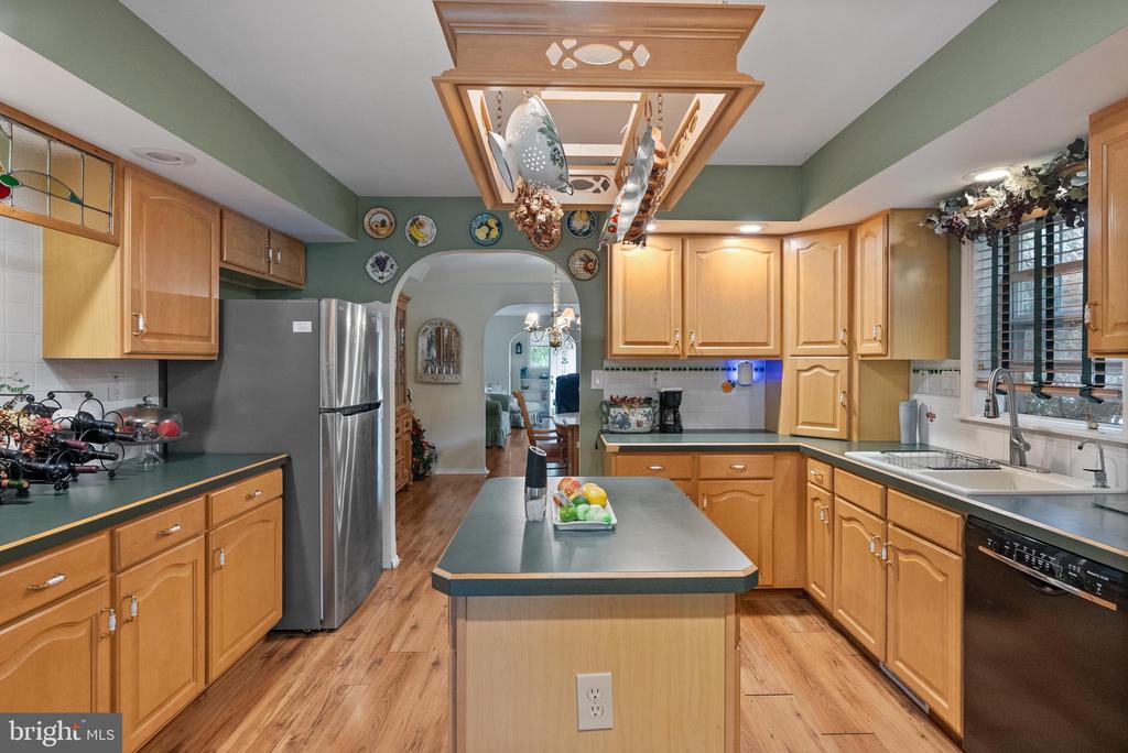 277 GREENBRIAR COURT