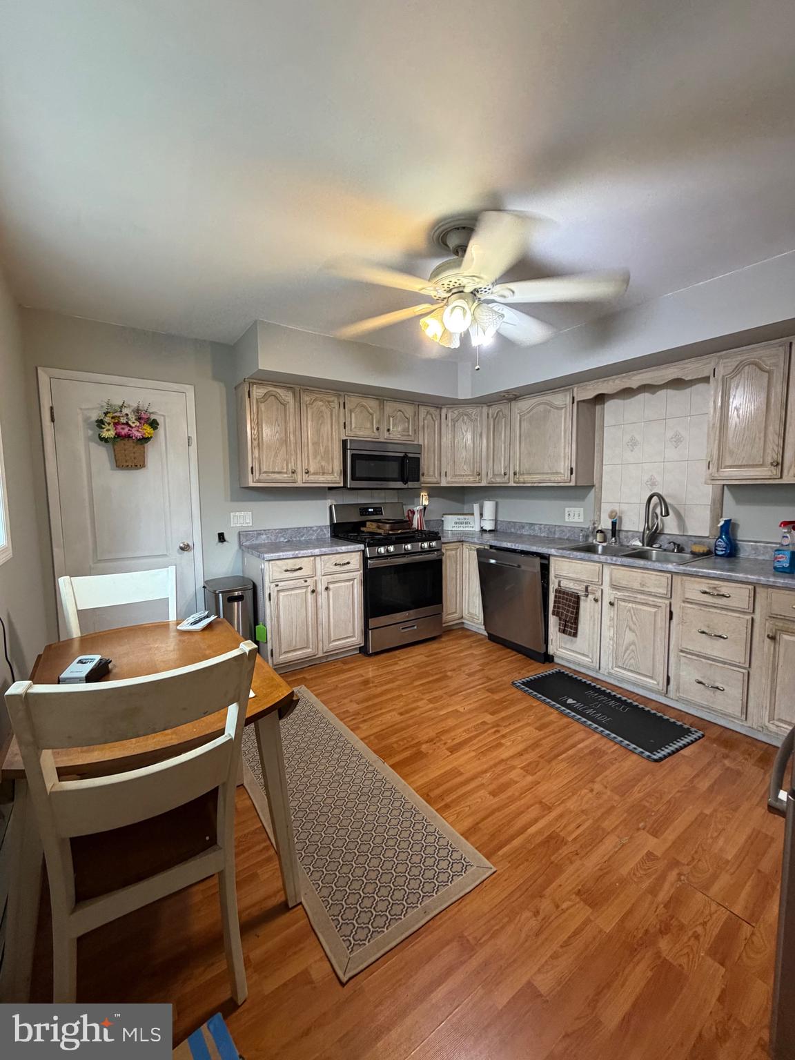 425 SAN FRANCISCO AVENUE