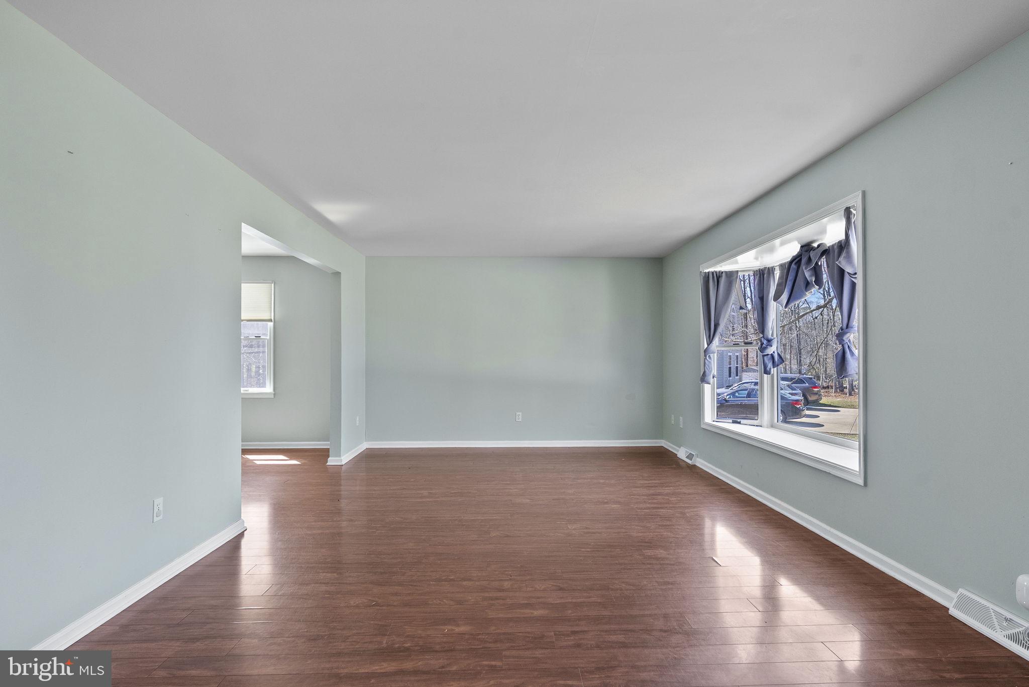 218 CRESTVIEW AVENUE