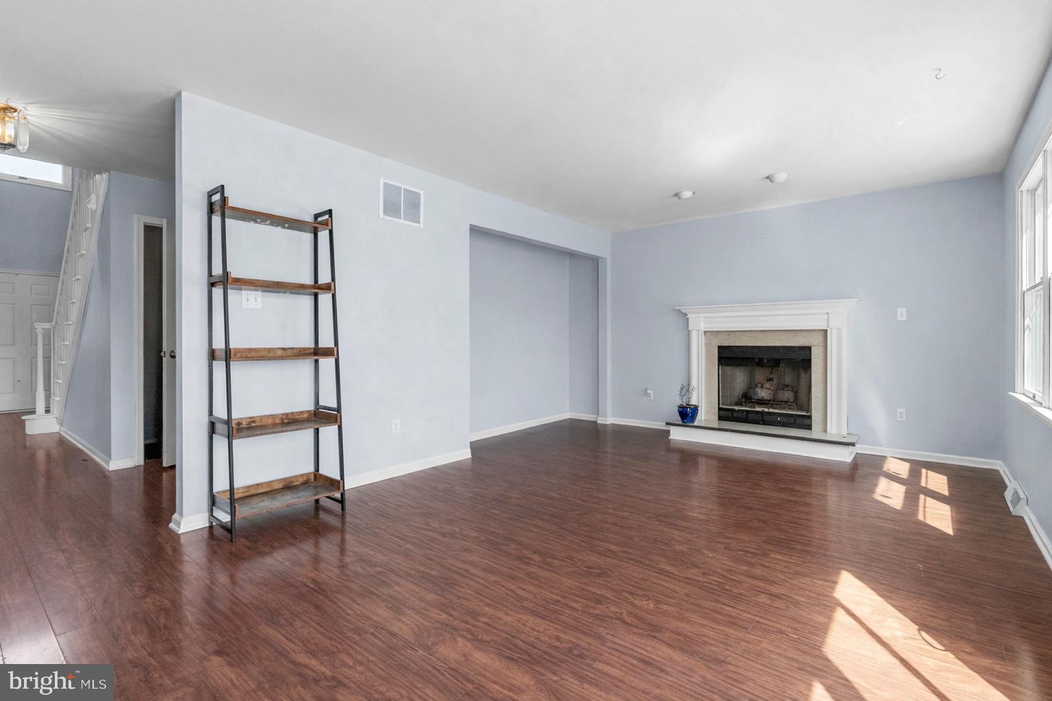 218 CRESTVIEW AVENUE