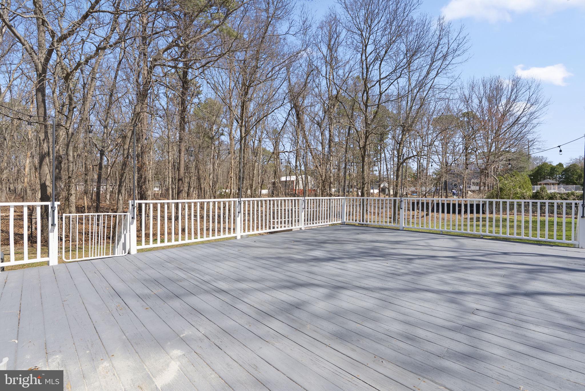 218 CRESTVIEW AVENUE