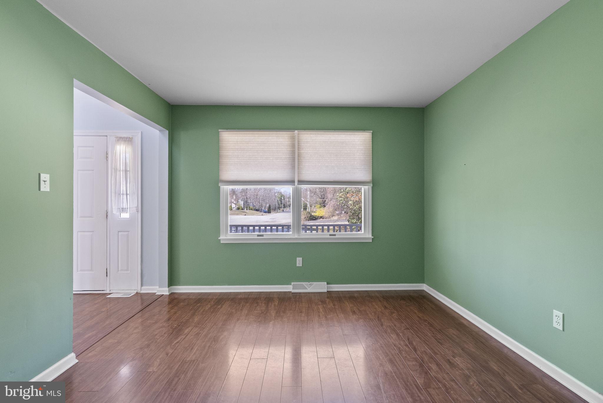 218 CRESTVIEW AVENUE