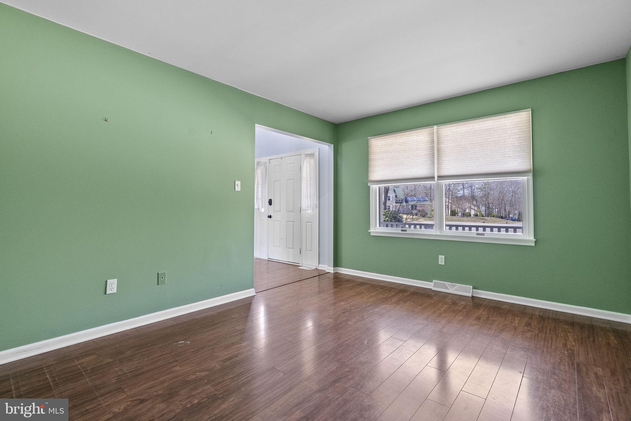 218 CRESTVIEW AVENUE