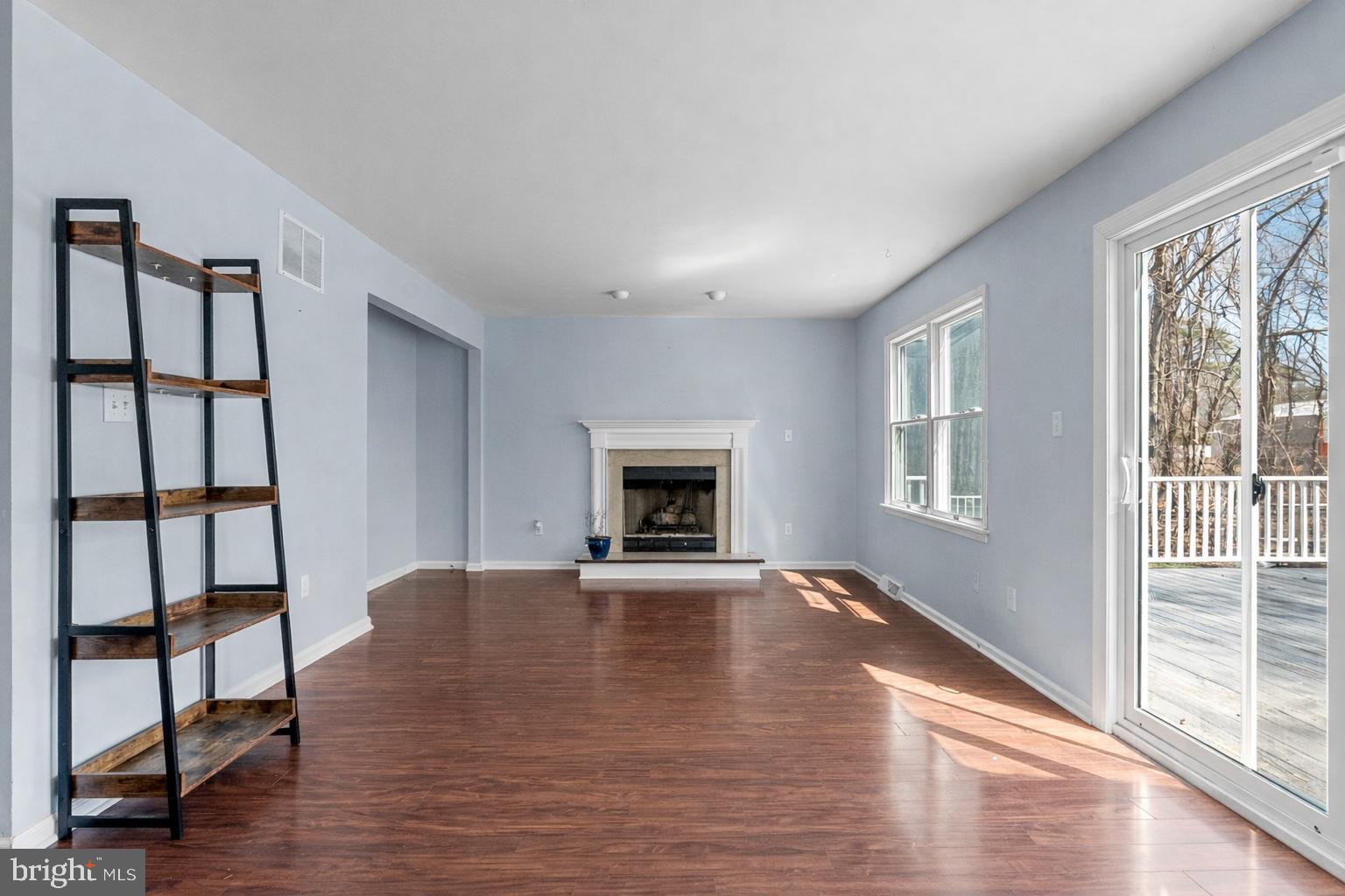 218 CRESTVIEW AVENUE