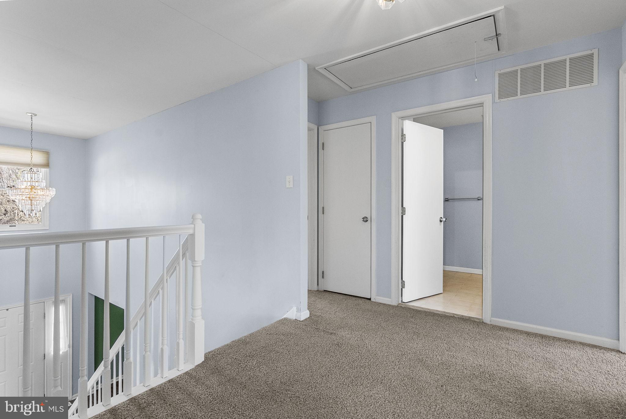 218 CRESTVIEW AVENUE