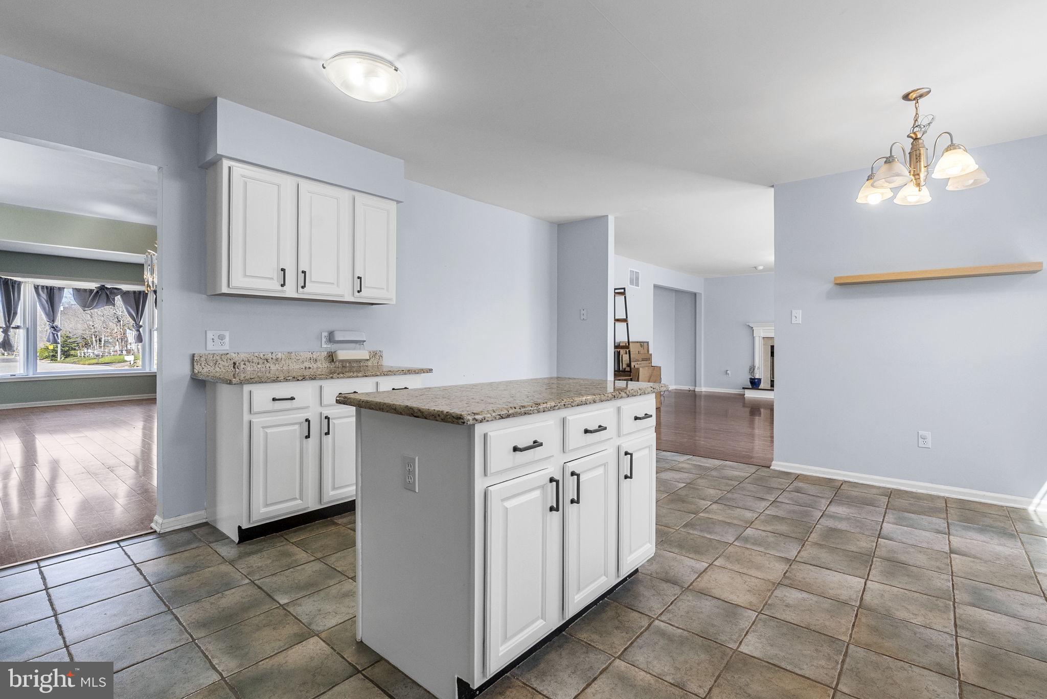 218 CRESTVIEW AVENUE