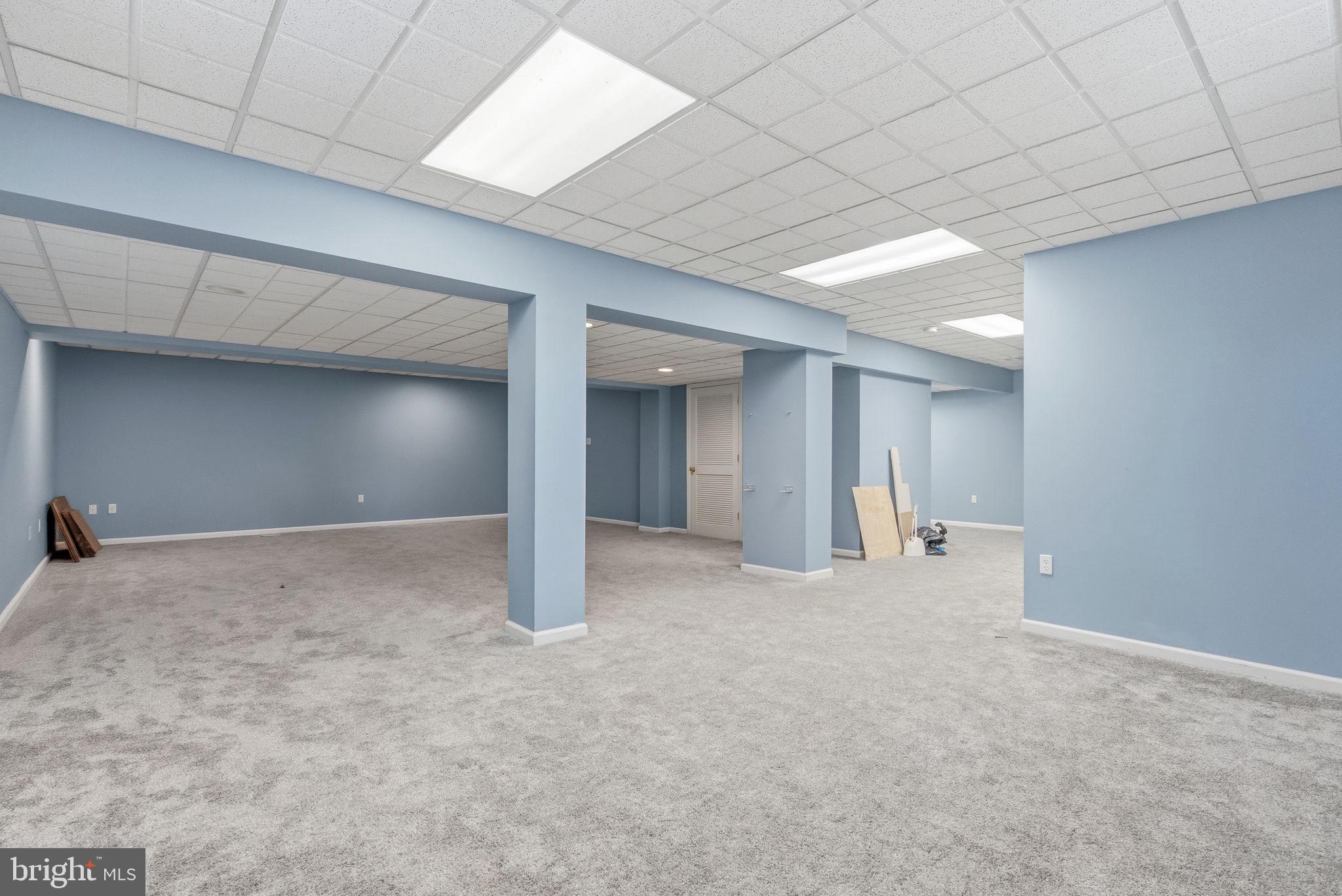 218 CRESTVIEW AVENUE