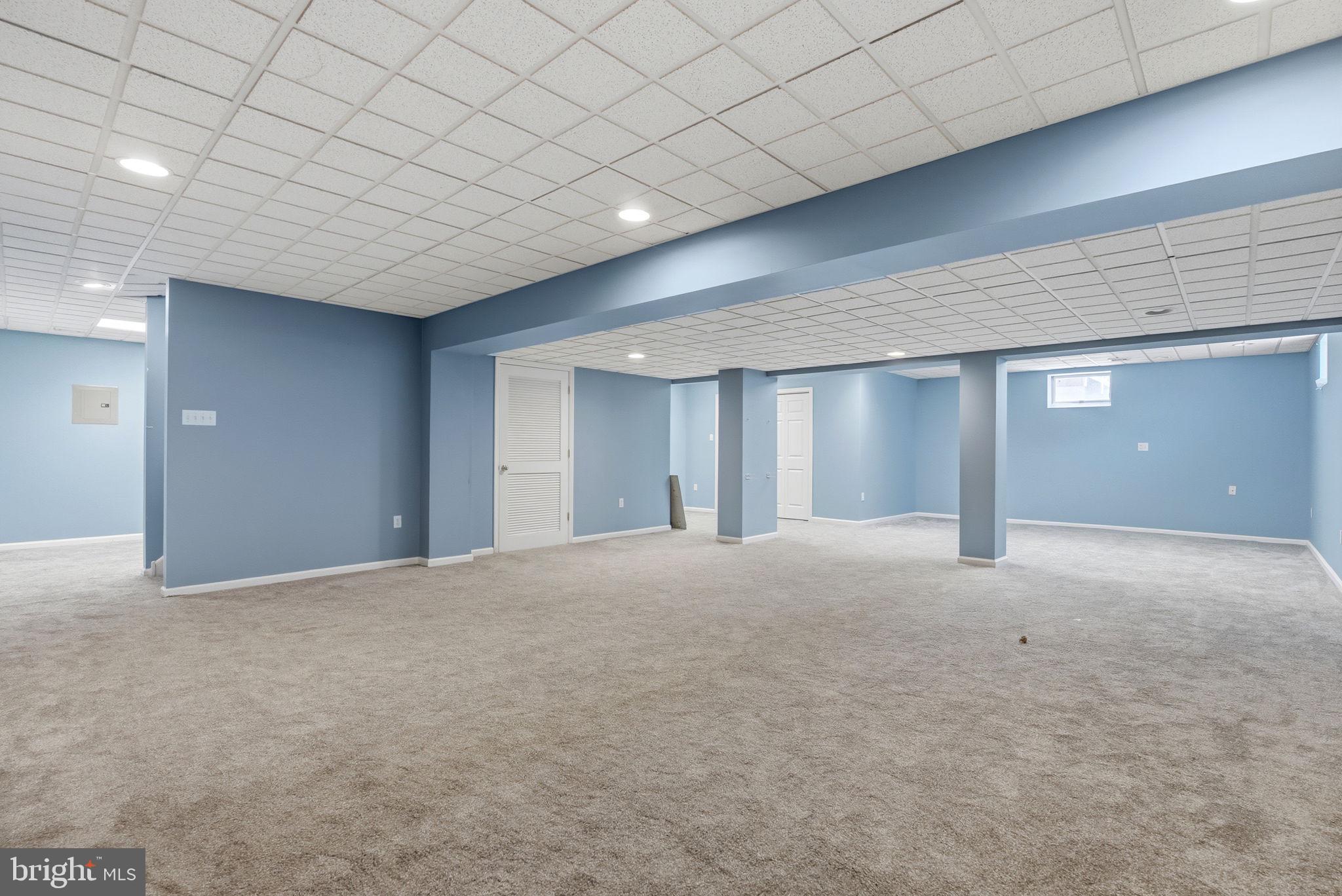 218 CRESTVIEW AVENUE