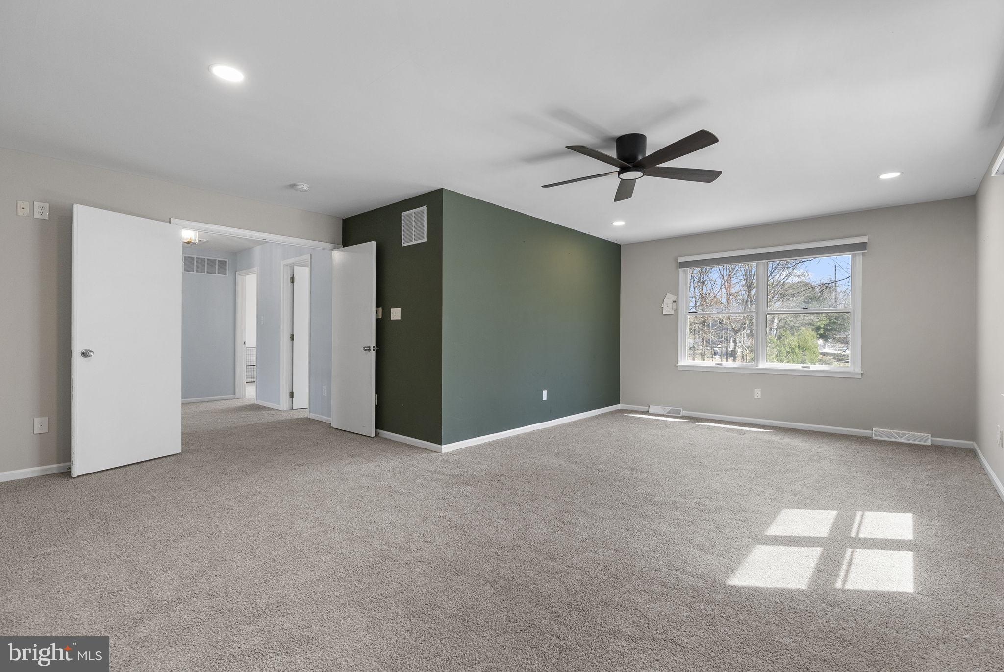 218 CRESTVIEW AVENUE