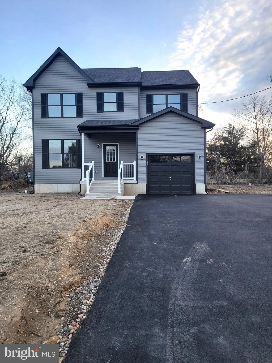101 HEATHERWOOD DRIVE