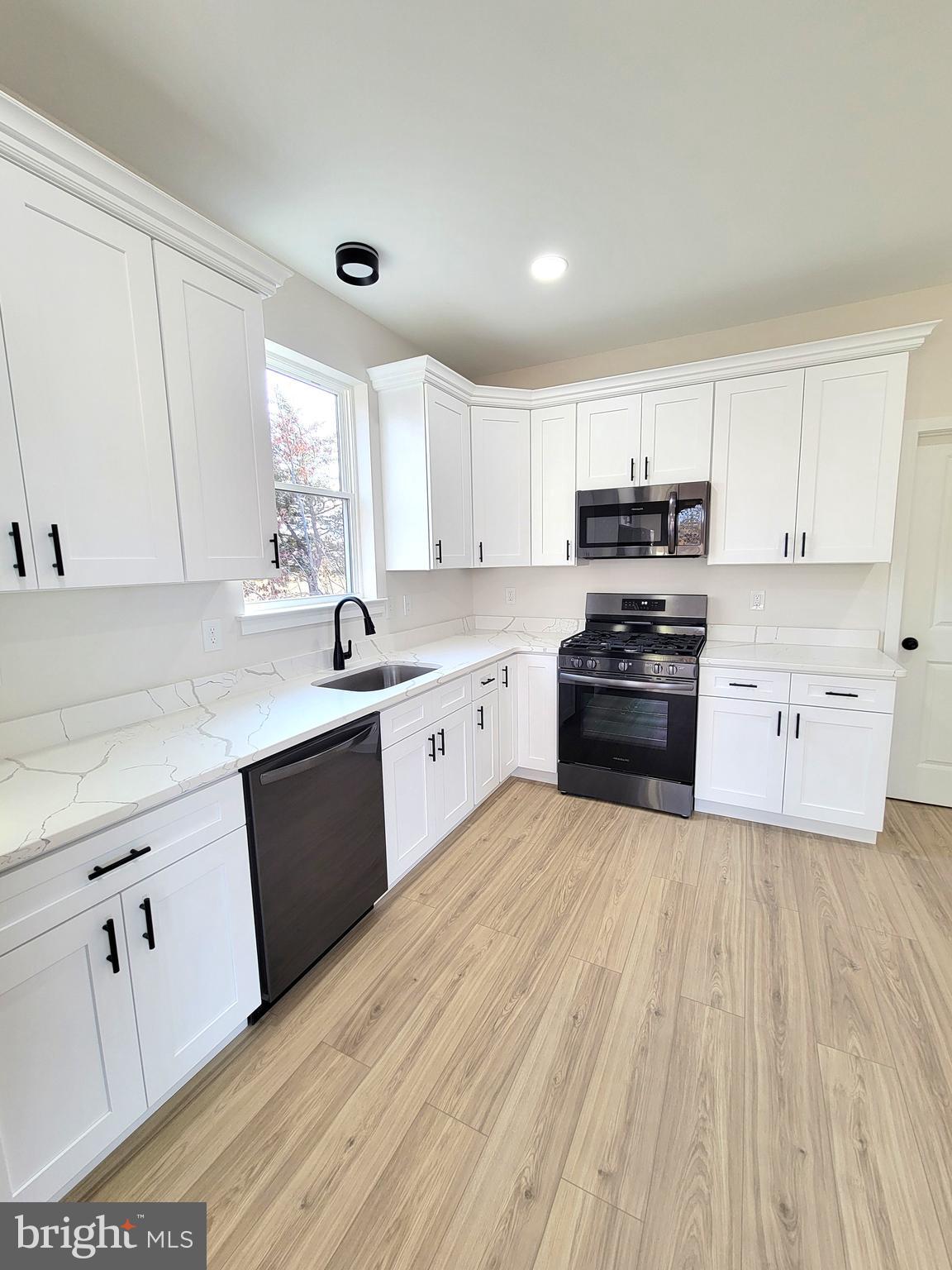 101 HEATHERWOOD DRIVE