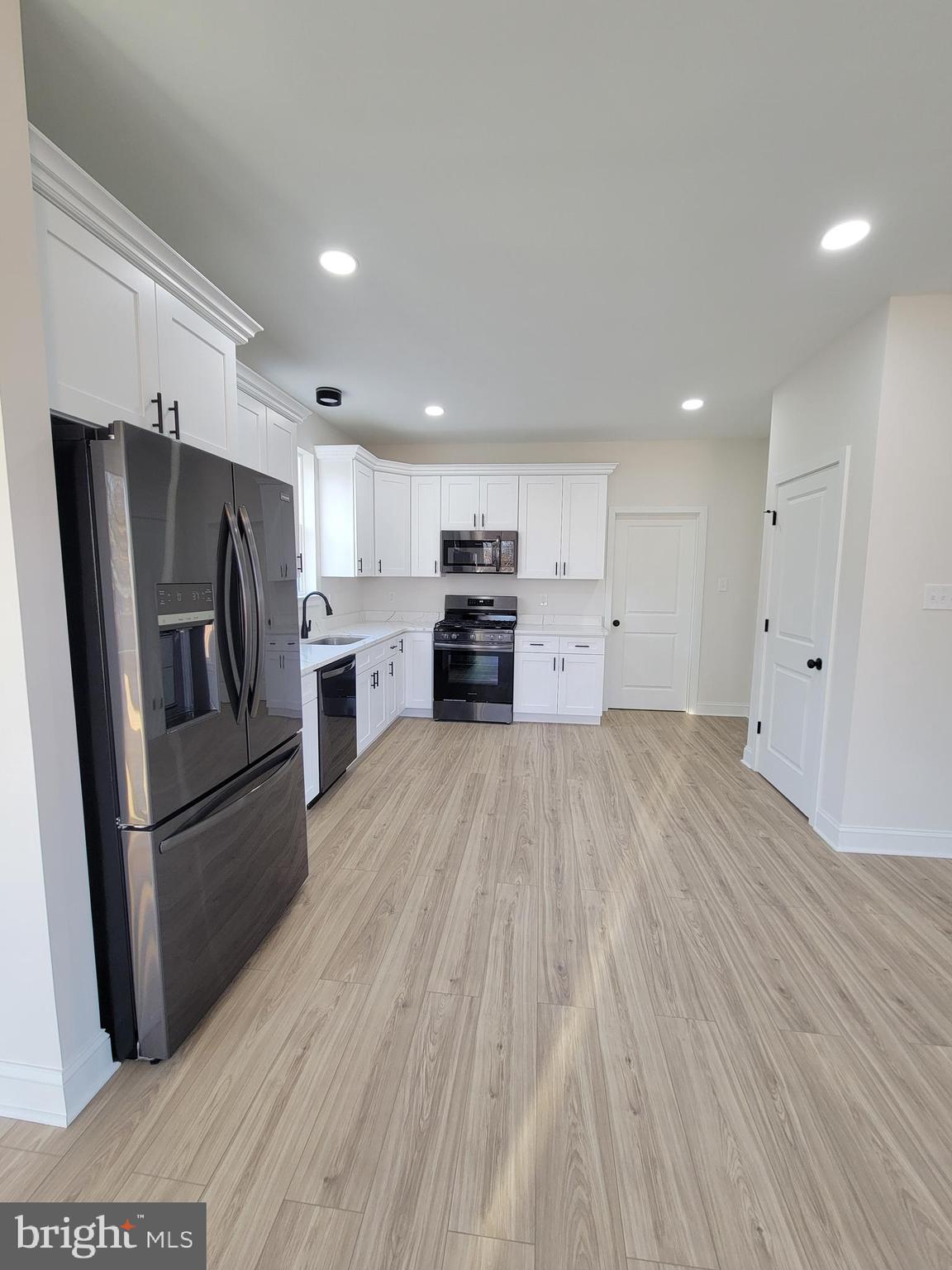101 HEATHERWOOD DRIVE