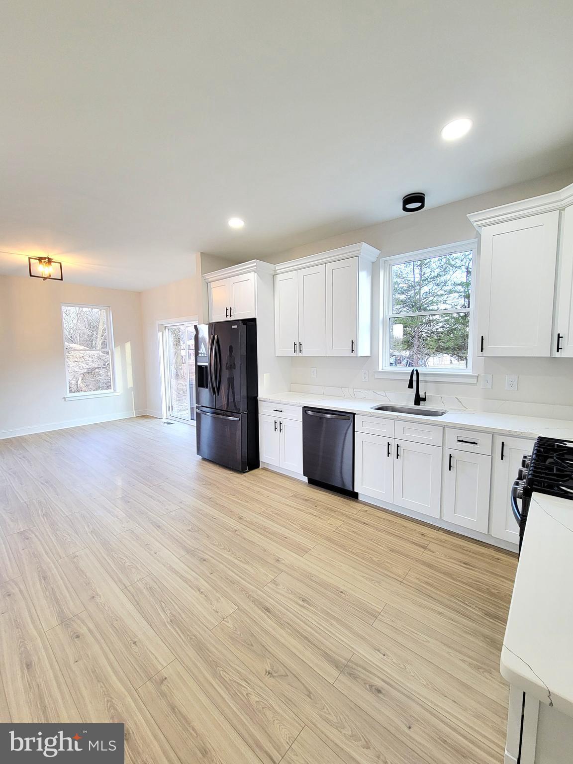 101 HEATHERWOOD DRIVE
