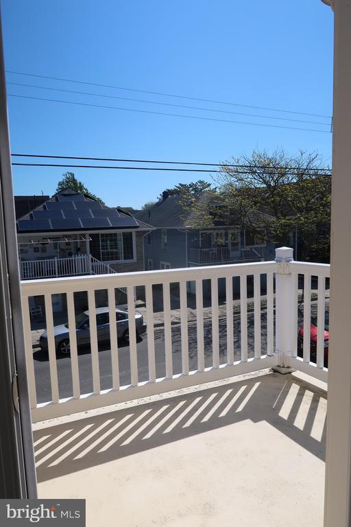 6300 WINCHESTER AVENUE 2ND FLOOR