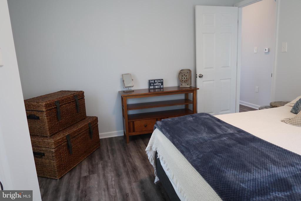 6300 WINCHESTER AVENUE 2ND FLOOR