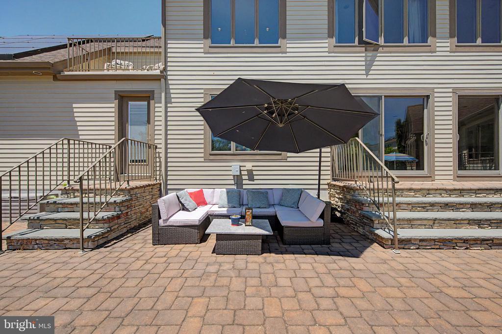 9 SEAGARDEN DRIVE