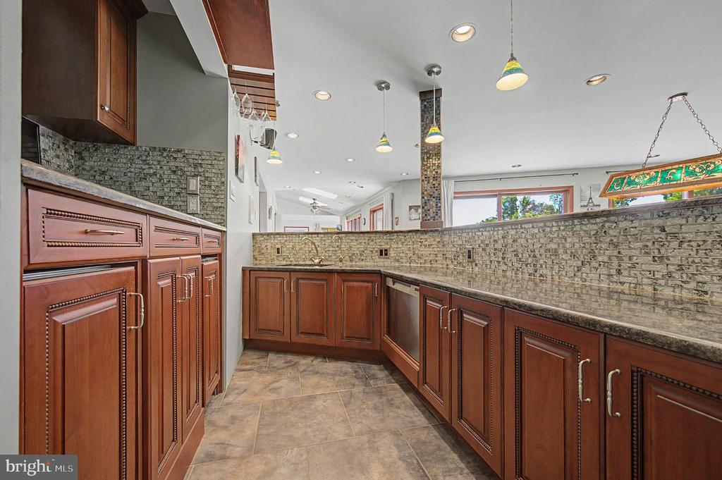 9 SEAGARDEN DRIVE
