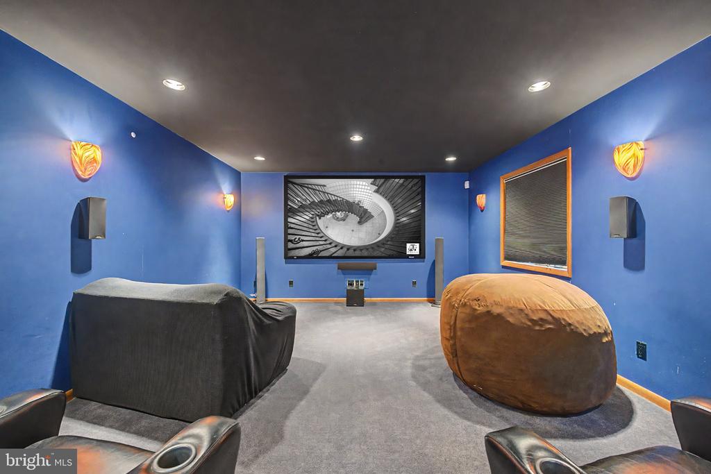 9 SEAGARDEN DRIVE