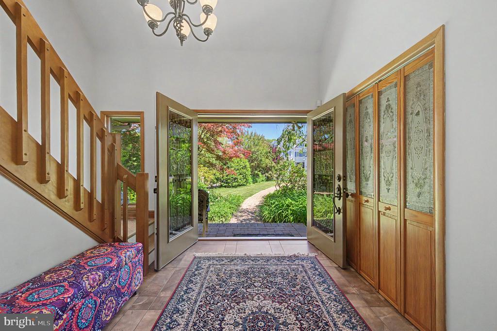 9 SEAGARDEN DRIVE