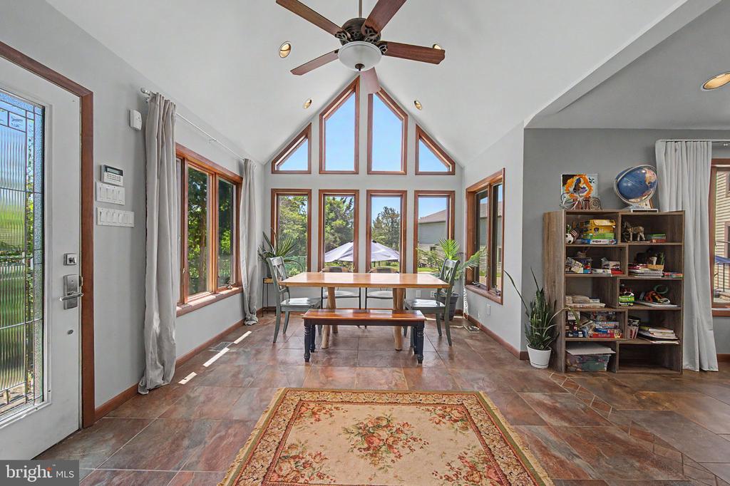 9 SEAGARDEN DRIVE