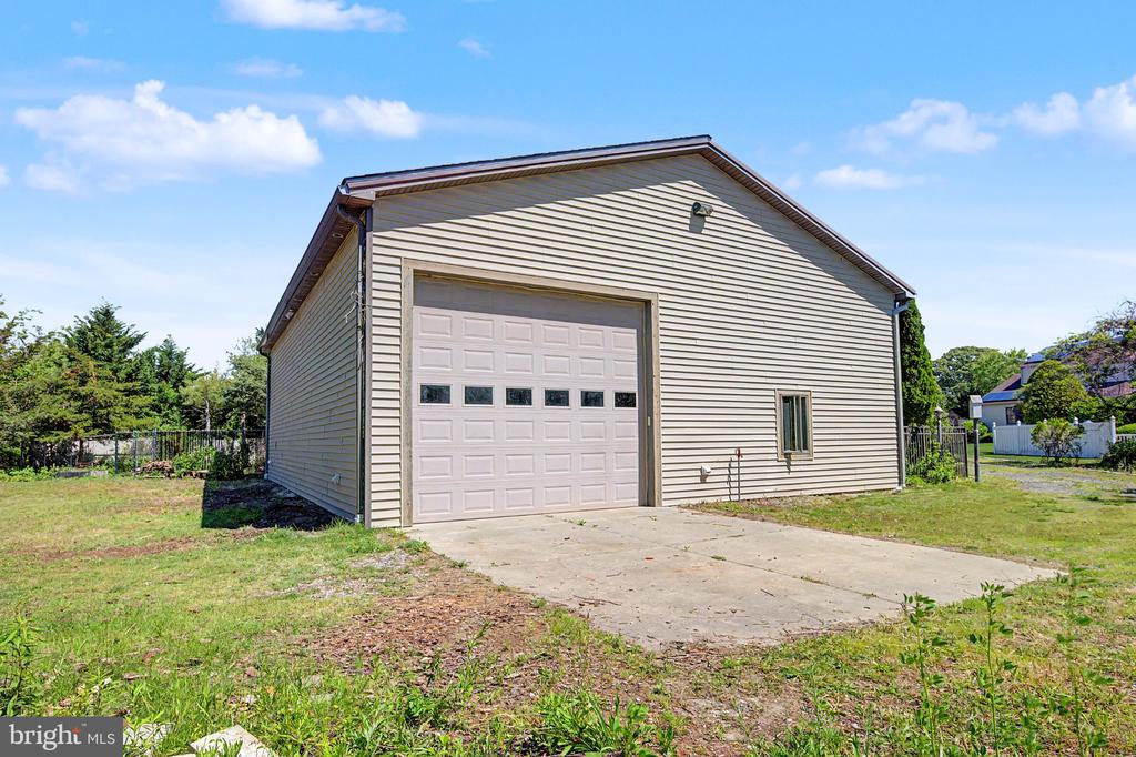 9 SEAGARDEN DRIVE