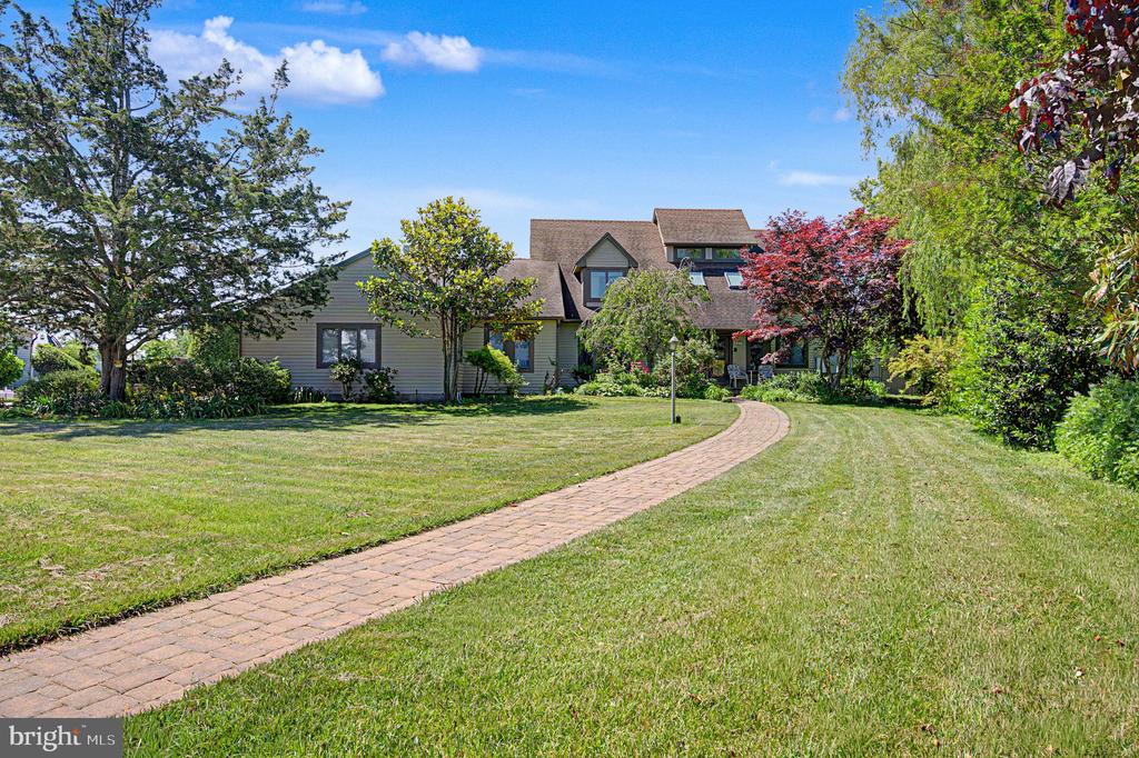 9 SEAGARDEN DRIVE