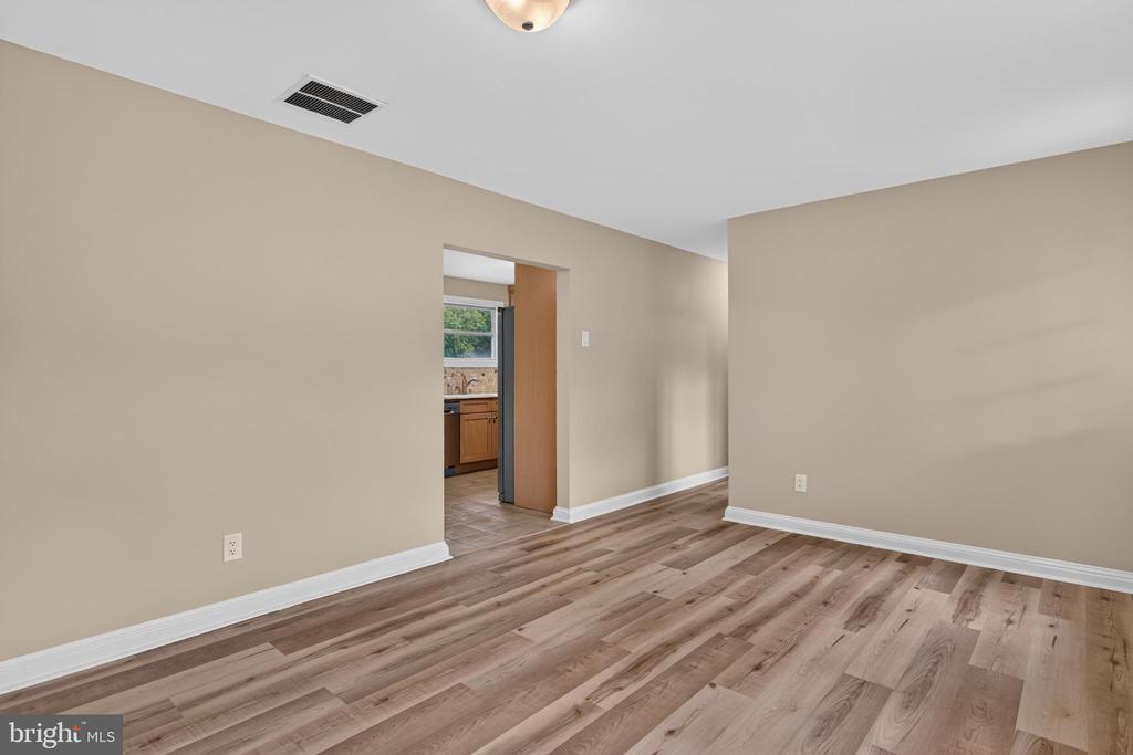 4138 W ADAMS CIRCLE