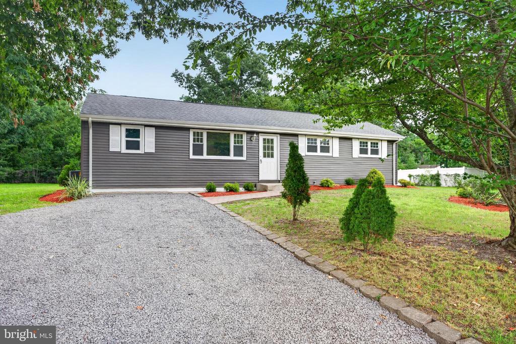 4138 W ADAMS CIRCLE
