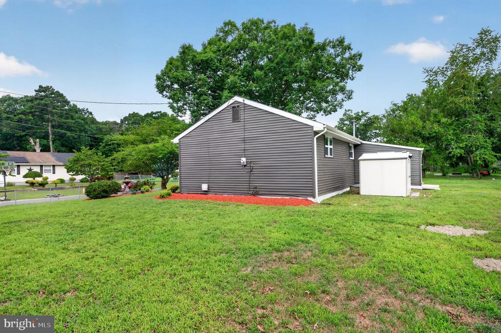 4138 W ADAMS CIRCLE