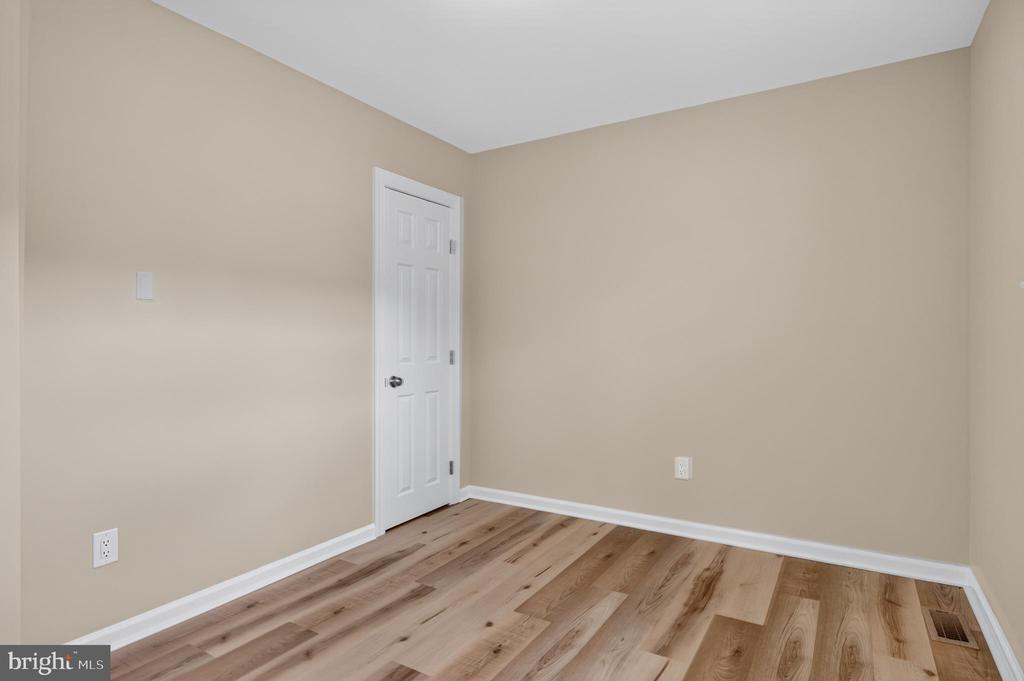 4138 W ADAMS CIRCLE
