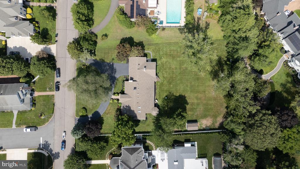 1130 WOODLYNNE BOULEVARD