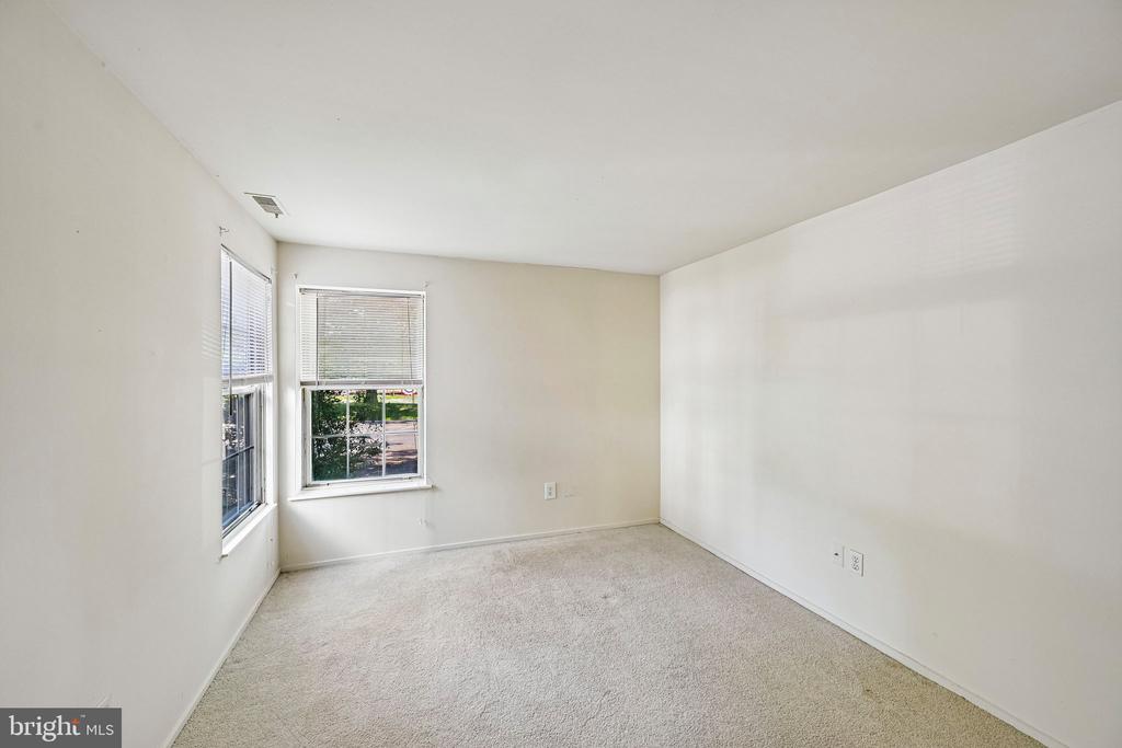 178 MEADOW RDG