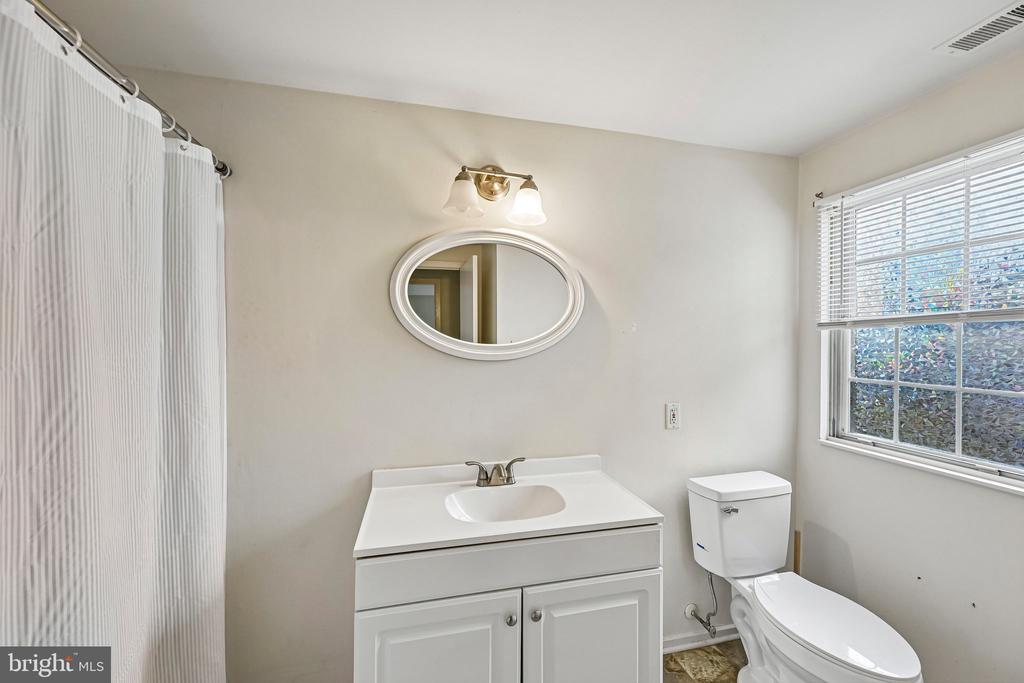 178 MEADOW RDG
