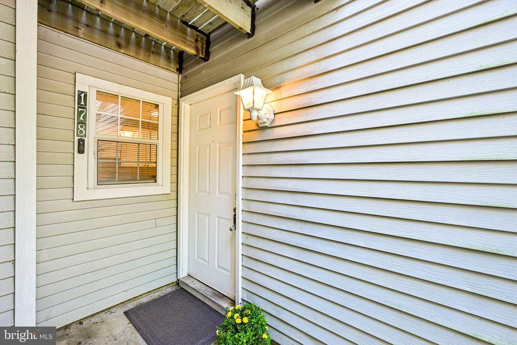 178 MEADOW RDG