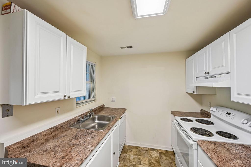 178 MEADOW RDG