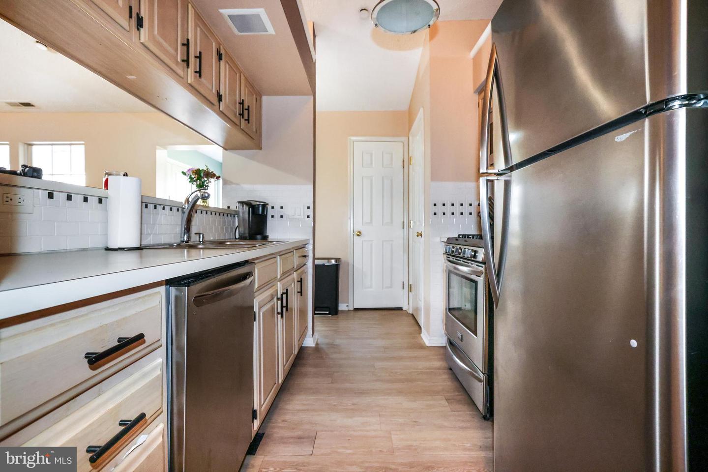 60 Inverness CIRCLE