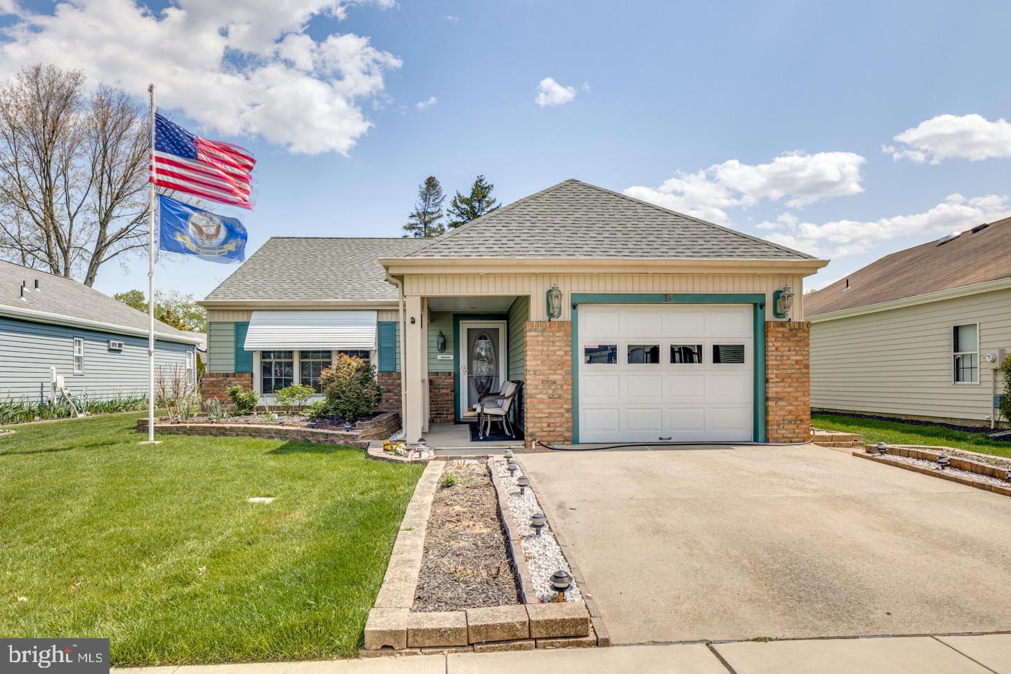 13 Westminster Dr S