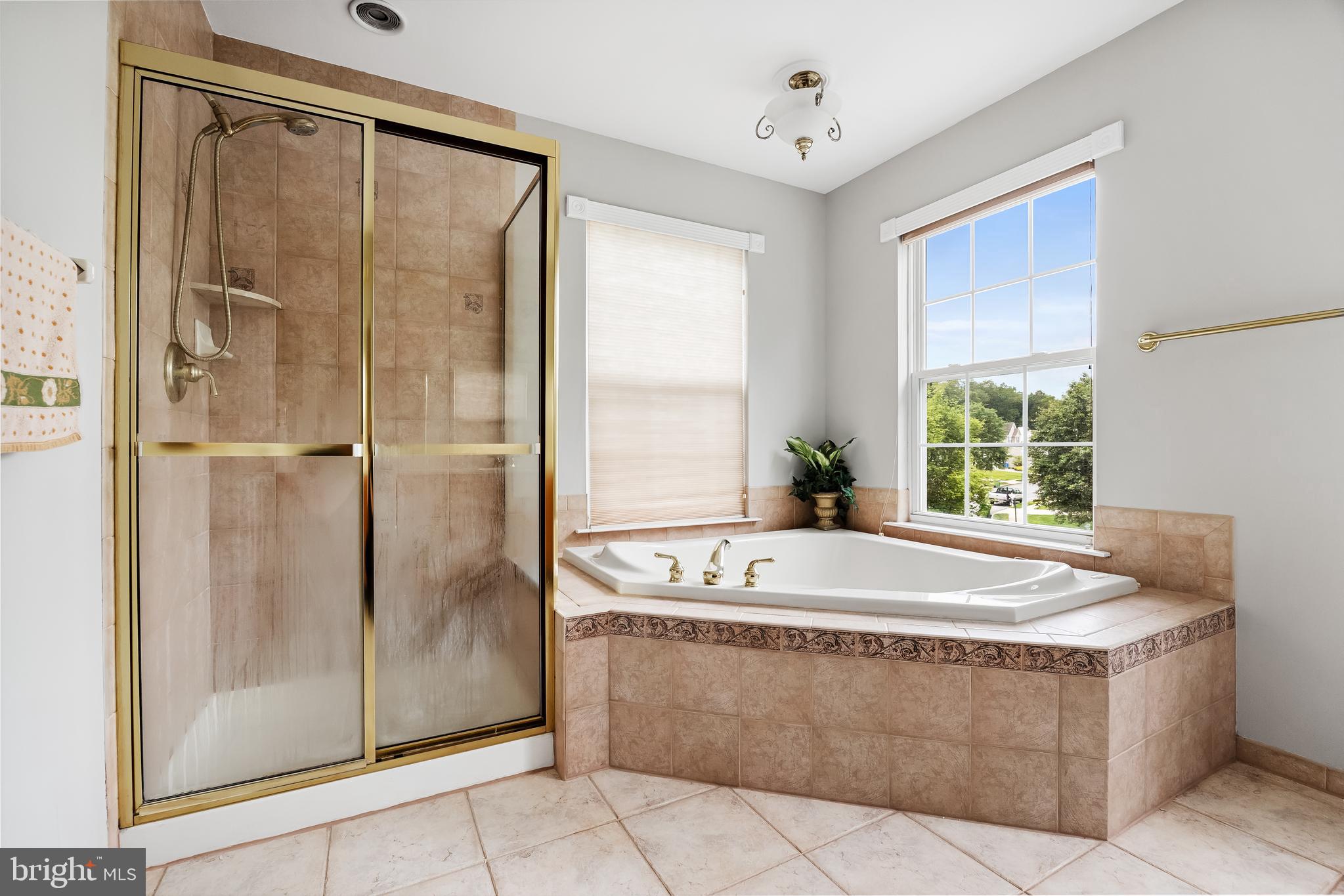 5 Chateau CIRCLE