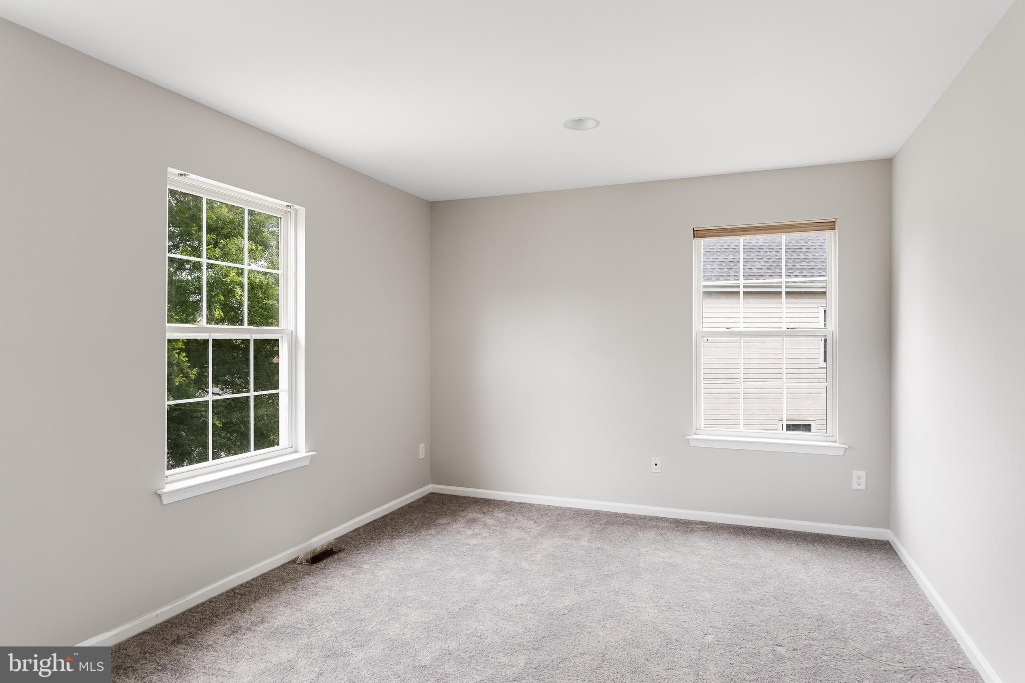 5 Chateau CIRCLE