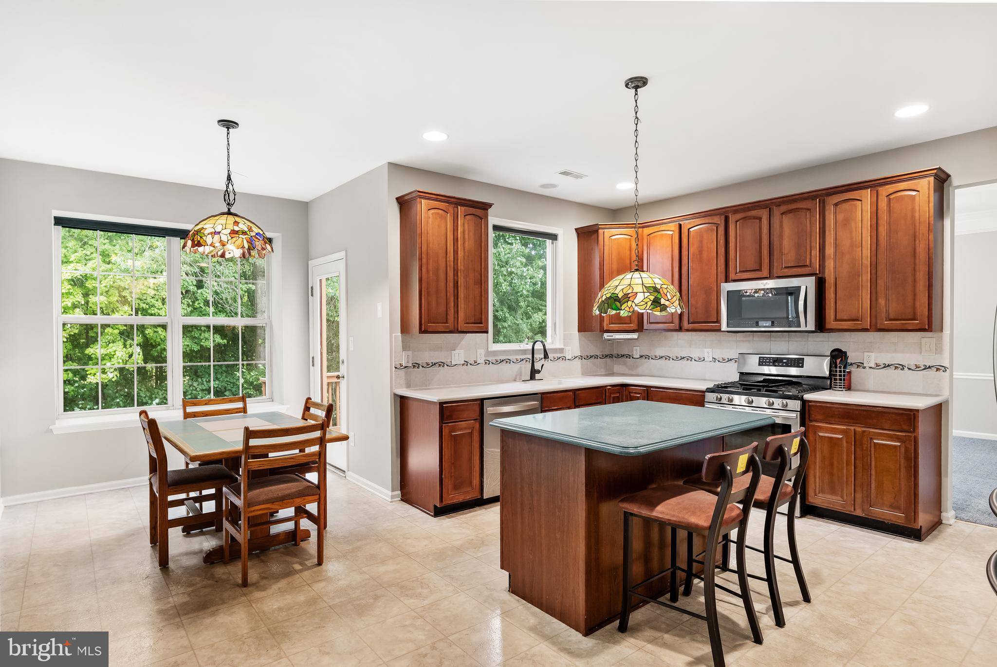 5 Chateau CIRCLE