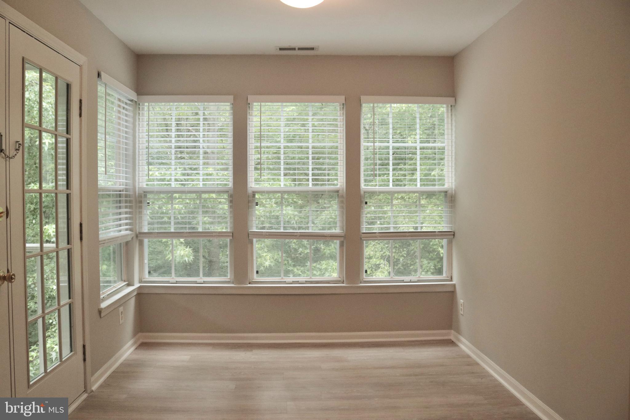 60 Inverness CIRCLE