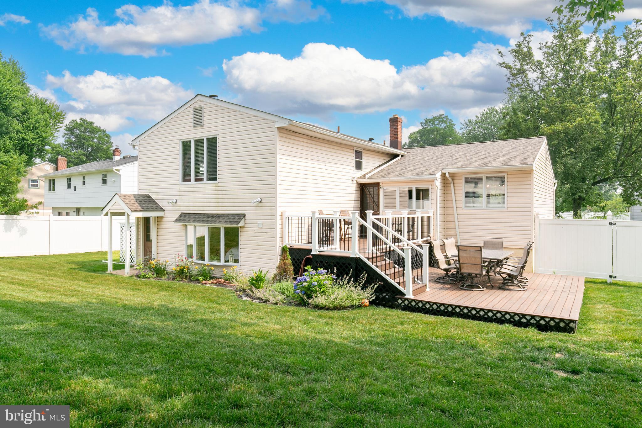 9 Arrowhead DRIVE