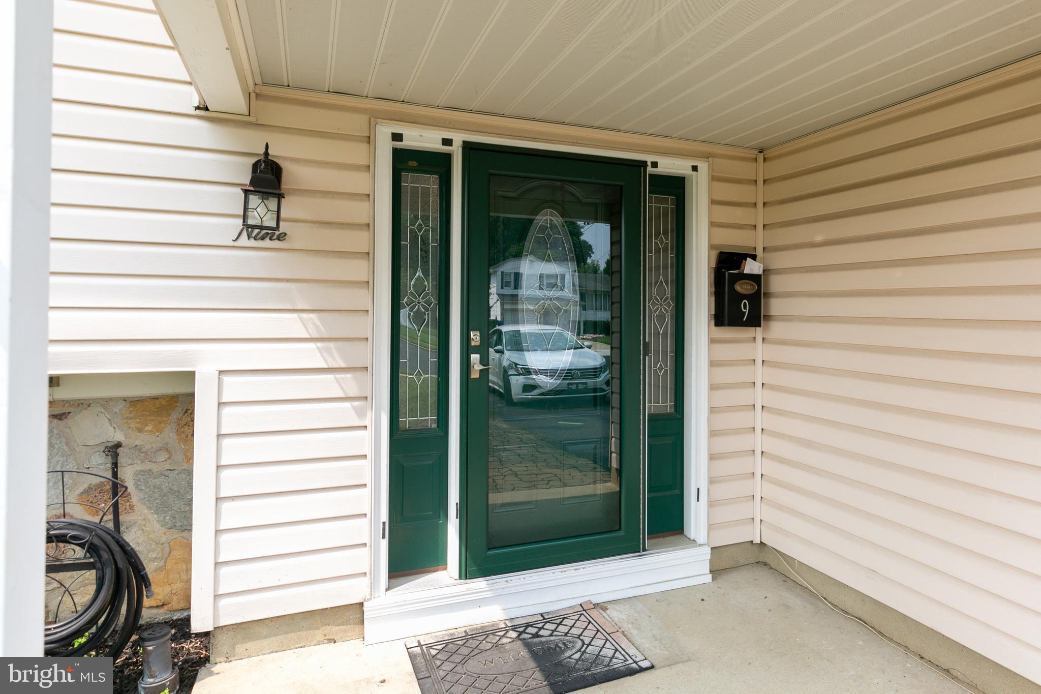 9 Arrowhead DRIVE
