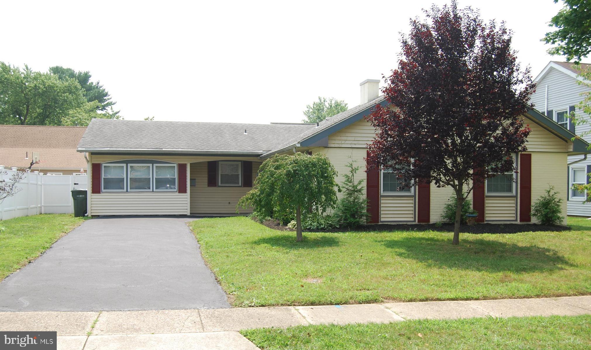 28 Pond LANE