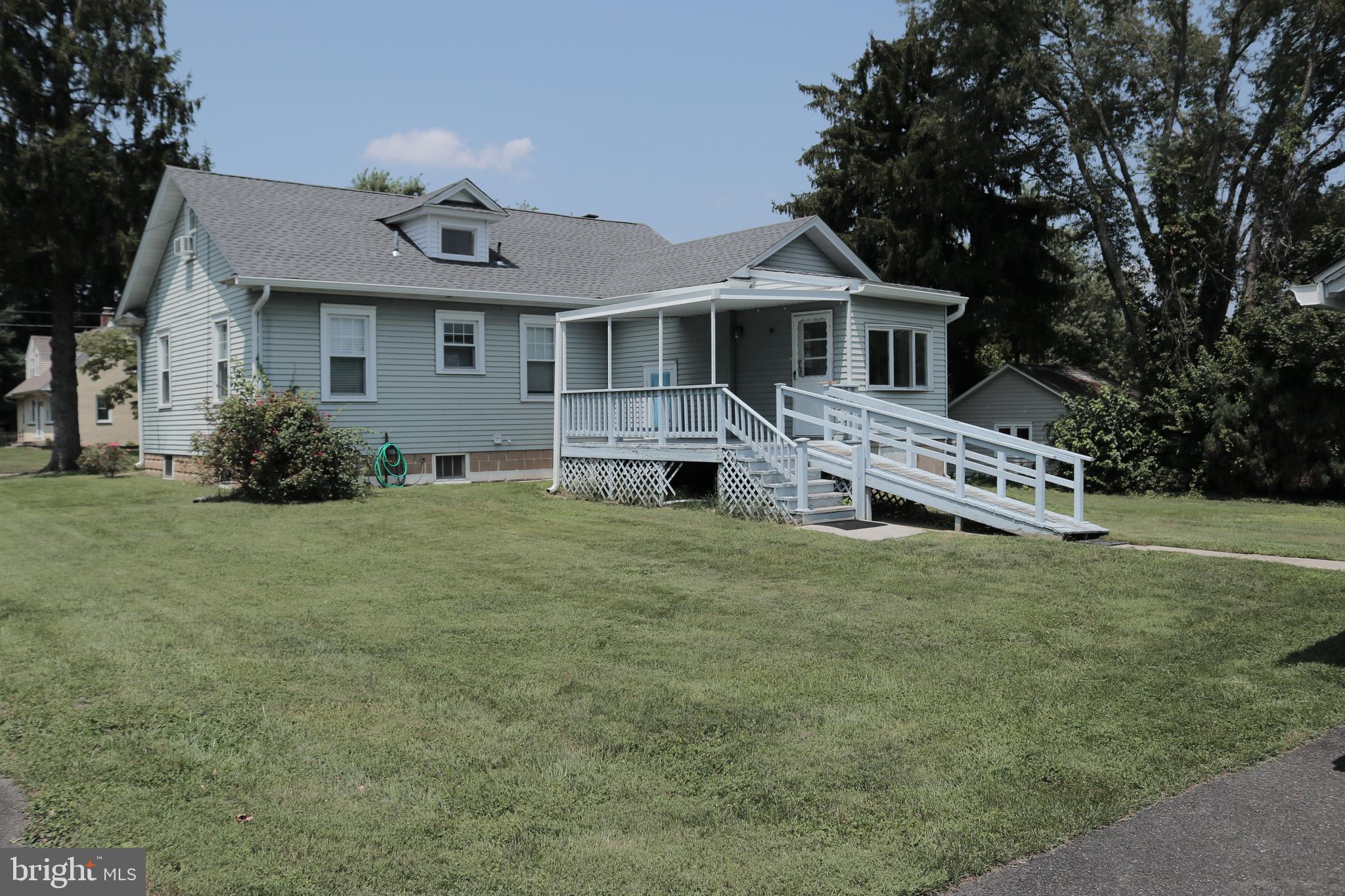 10 Evesham AVENUE