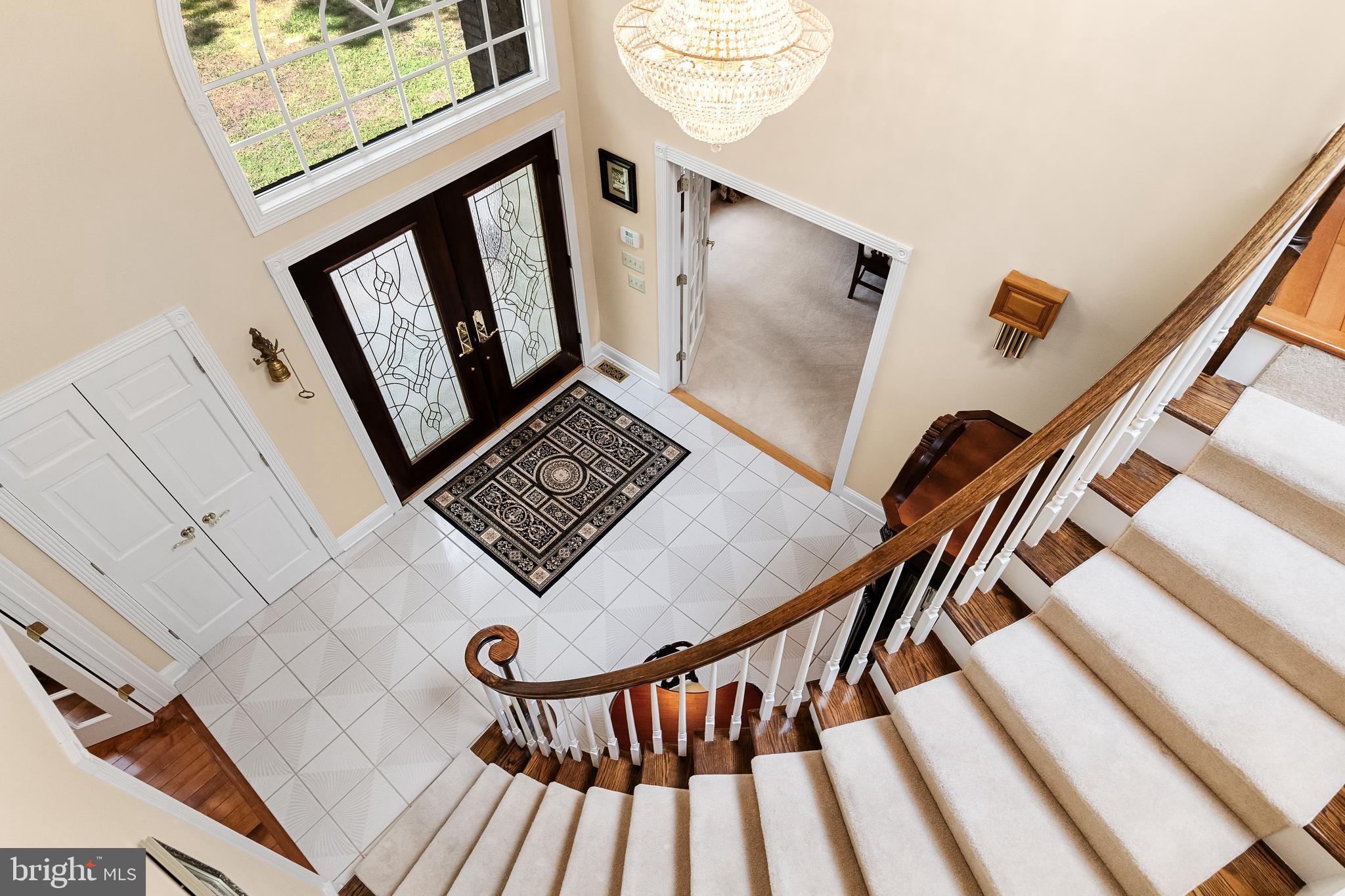 38 Fox Hill DRIVE